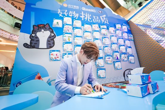 图片包含 室内, 人员, 餐桌, 计算机
描述已自动生成