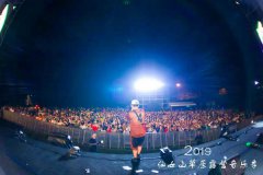 现场万人合唱《千年等一回》,高胜美引爆仙女